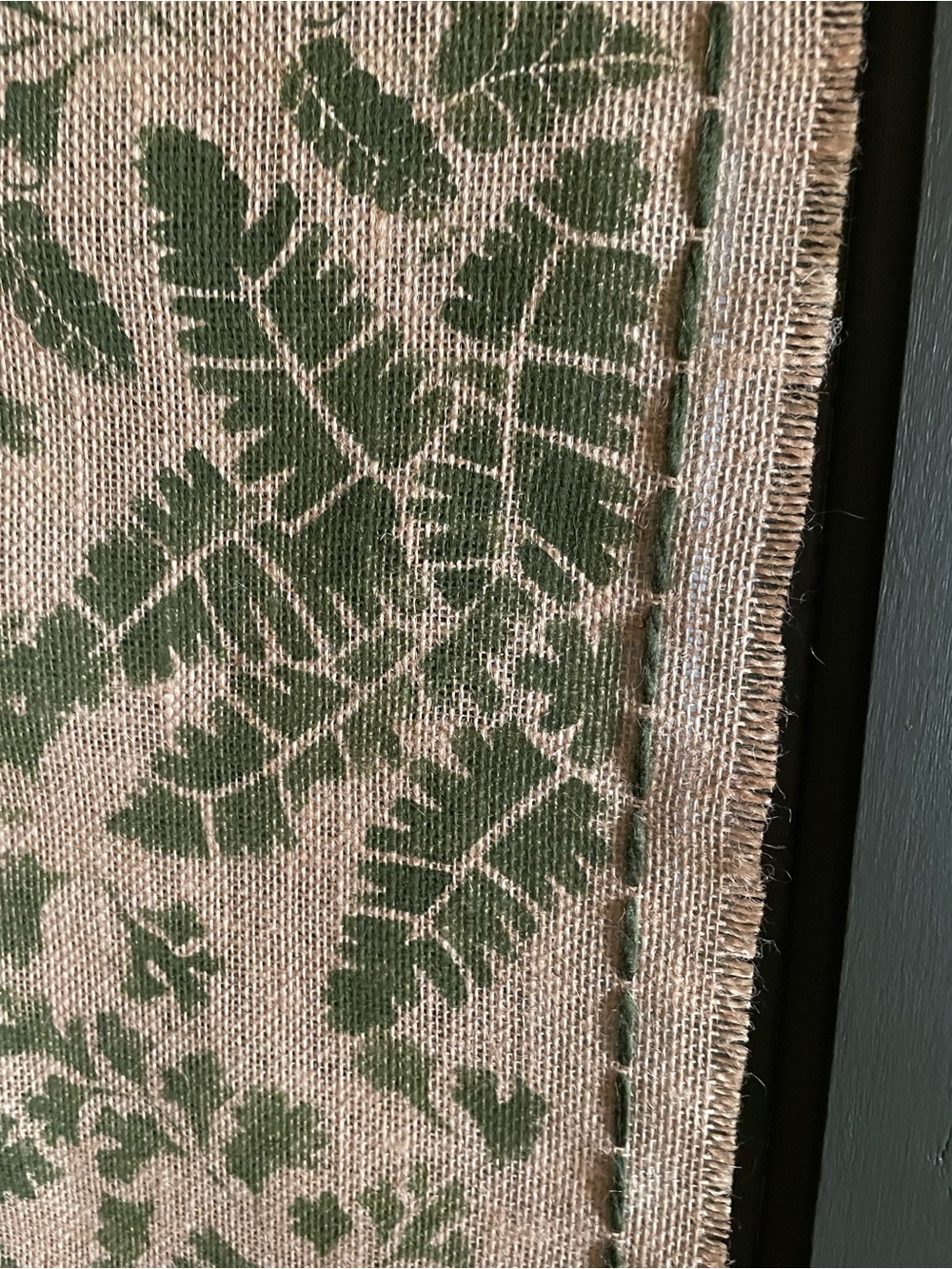 Green Leaf Pattern Burlap Table Runner - Picture 4 of 15
